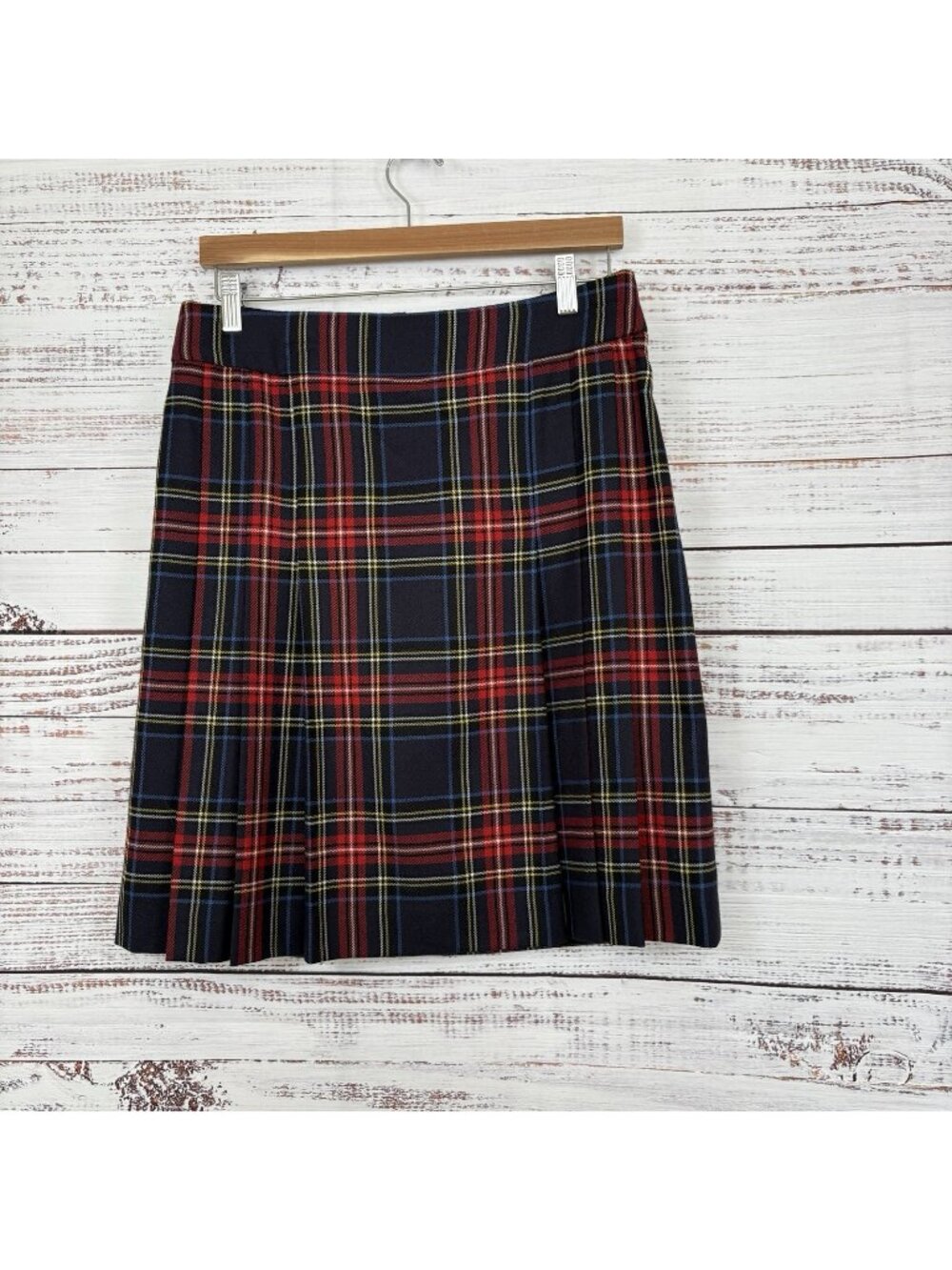 Brooks Brothers 346 Red Tartan Plaid Wool Pleated Skirt